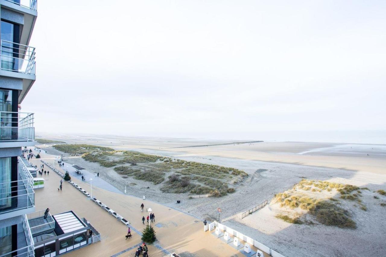 Marjolaine Zeezicht - Nieuwpoort-Bad Met Gratis Garagebox Apartment Luaran gambar